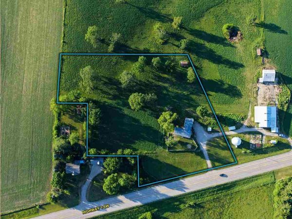 2502 Hwy 1, Iowa City, IA 52240