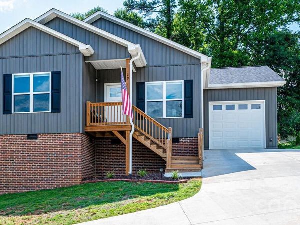 29 Central Avenue , Granite Falls, NC 28630