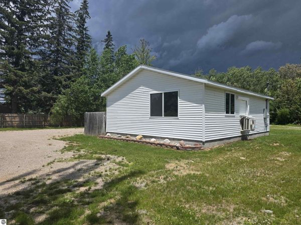 4924 Long Lake Road, Hale, MI 48739