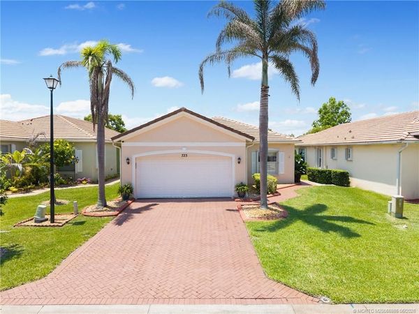 723 SW Rocky Bayou Terrace, Port St Lucie, FL 34986