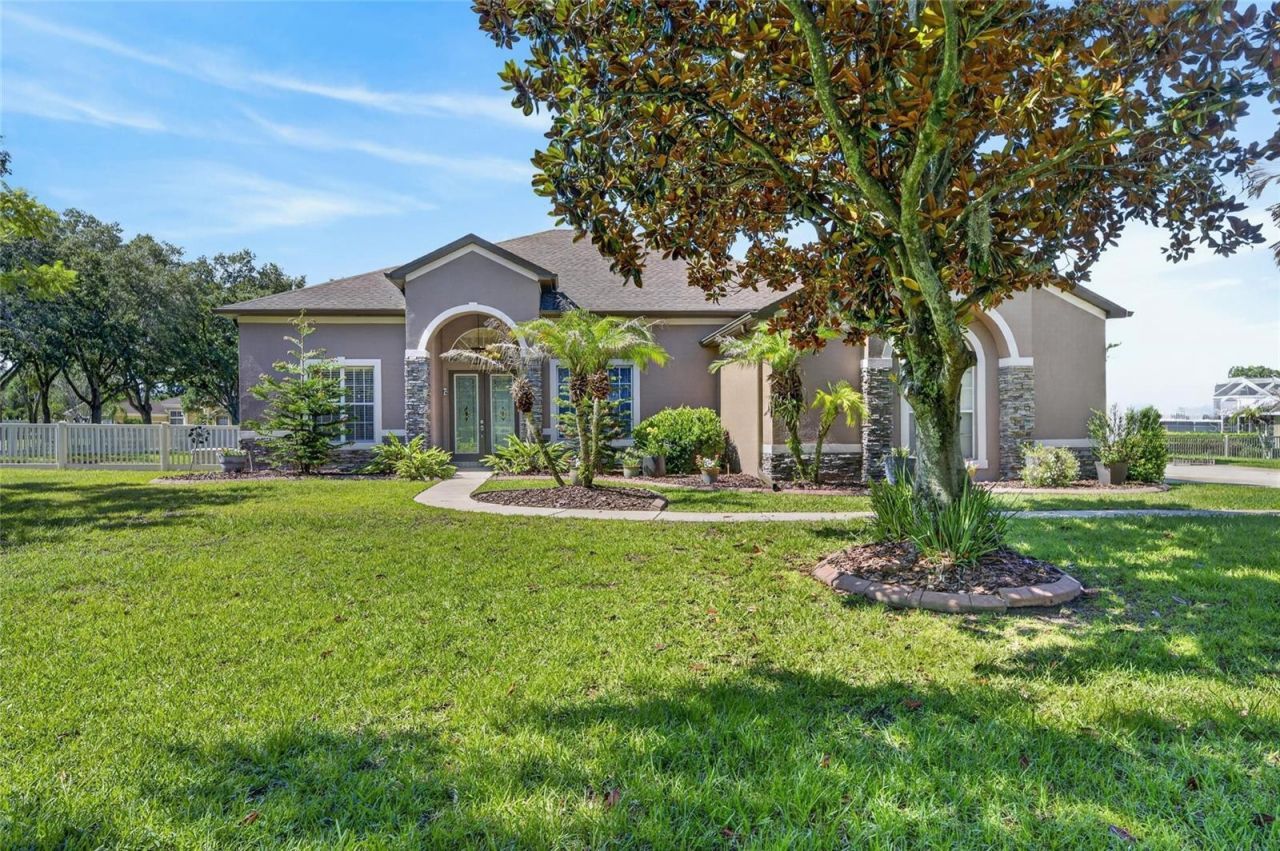 209 Forest Breeze Avenue, Brandon, FL 33511 Main Photo