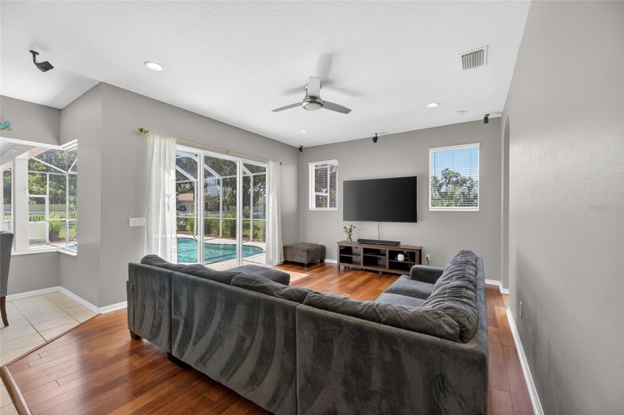209 Forest Breeze Avenue, Brandon, FL 33511 Photo