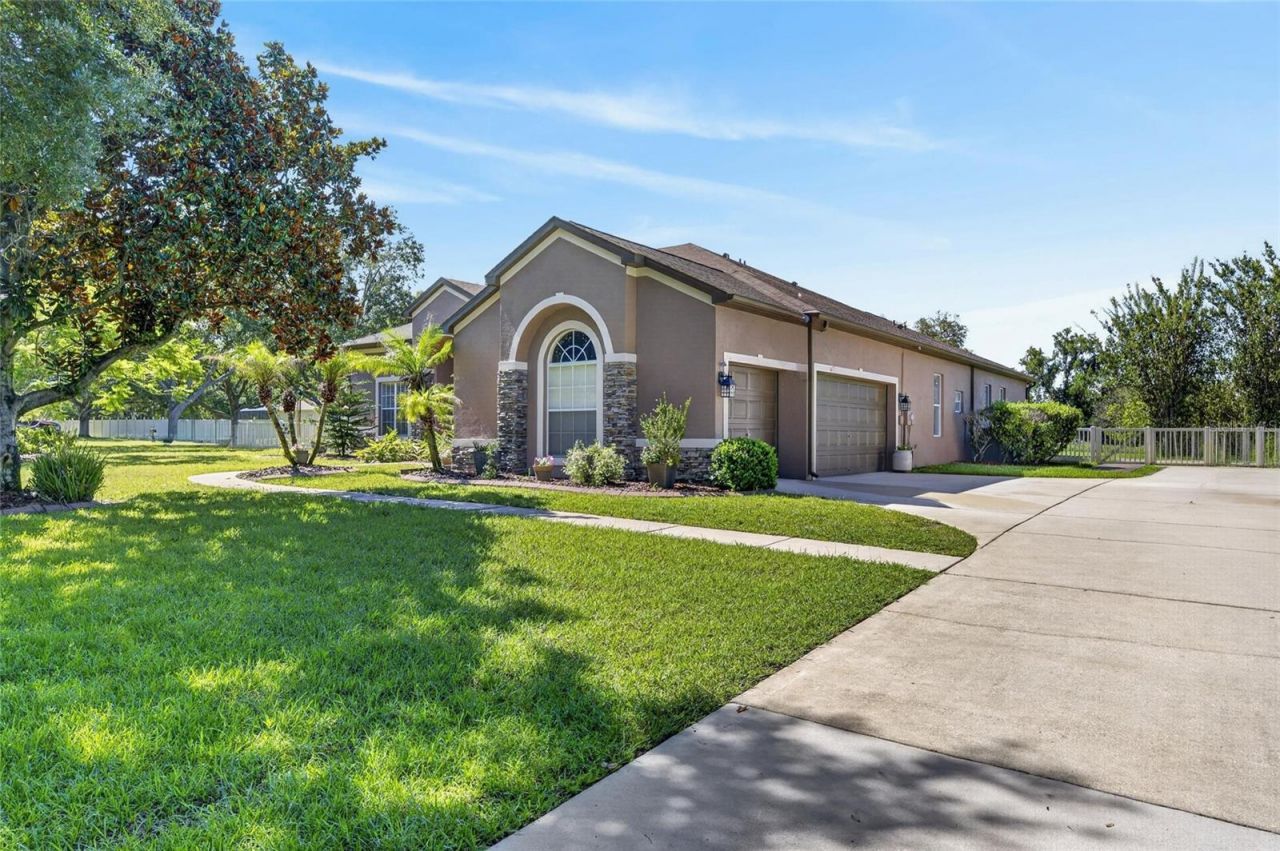 209 Forest Breeze Avenue, Brandon, FL 33511 Photo