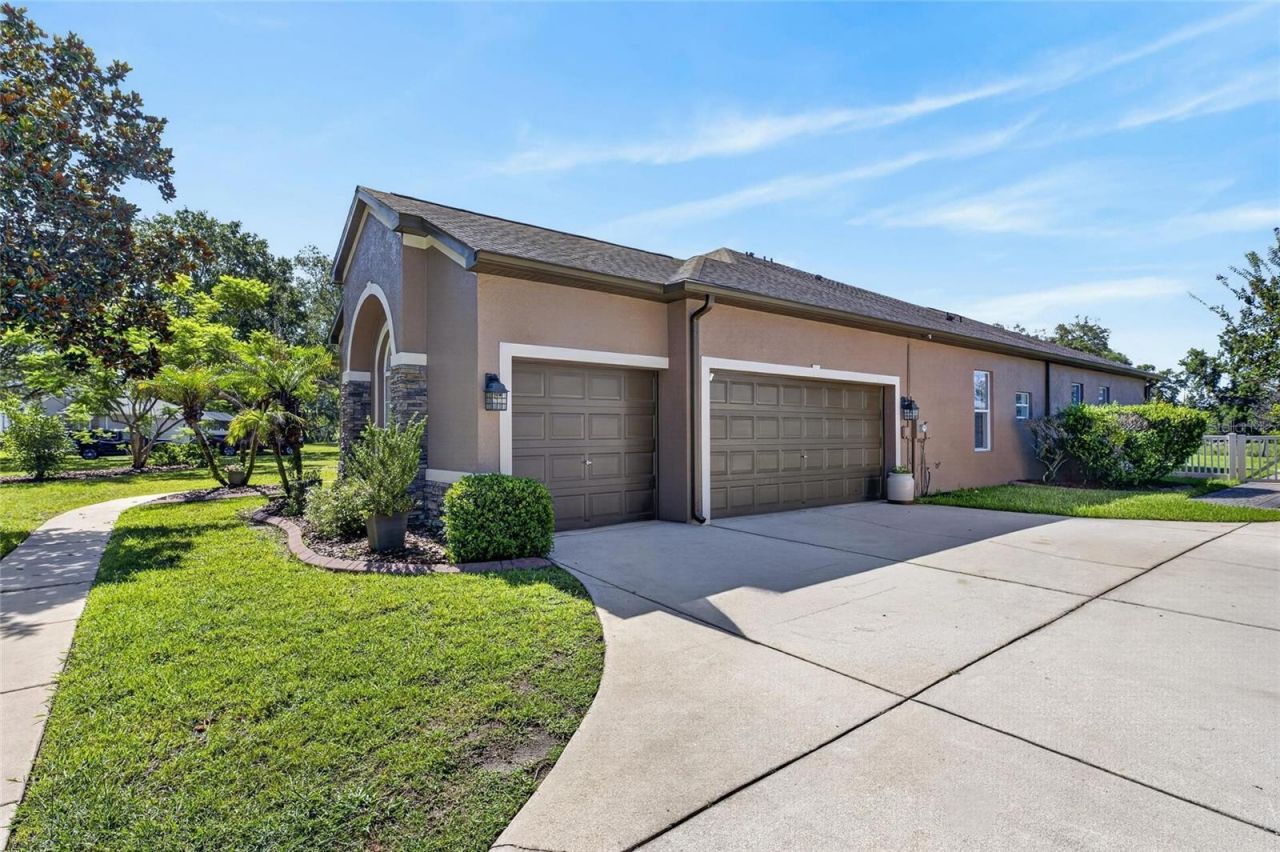 209 Forest Breeze Avenue, Brandon, FL 33511 Photo