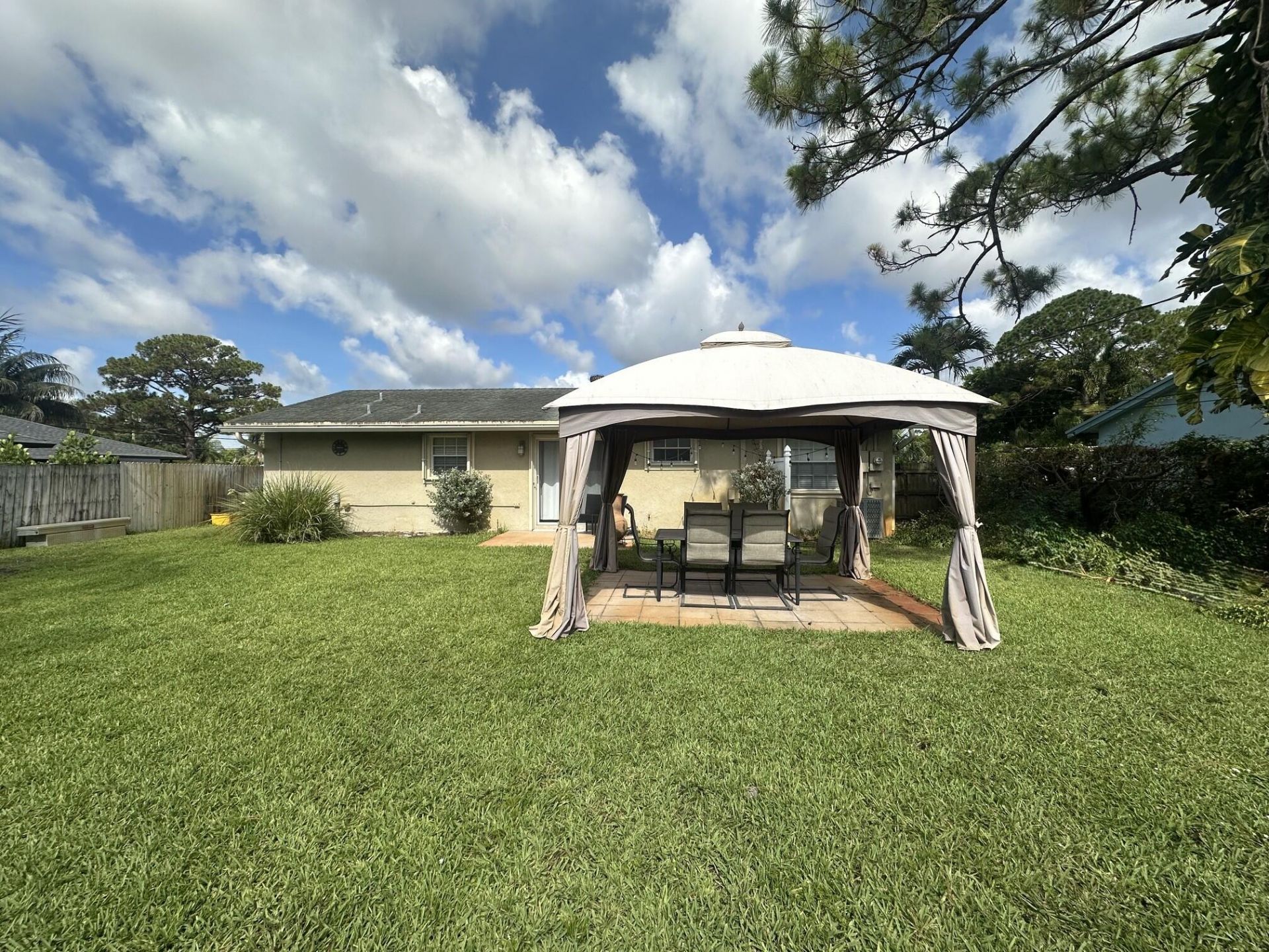 5586 3rd Road, Lake Worth, FL 33467 Photo