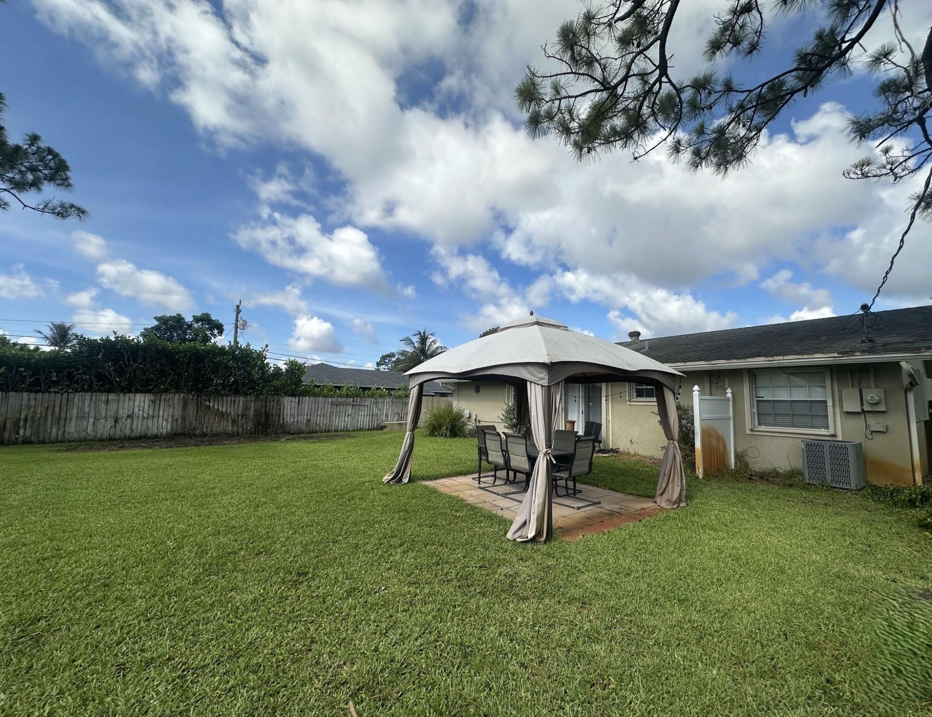 5586 3rd Road, Lake Worth, FL 33467 Photo