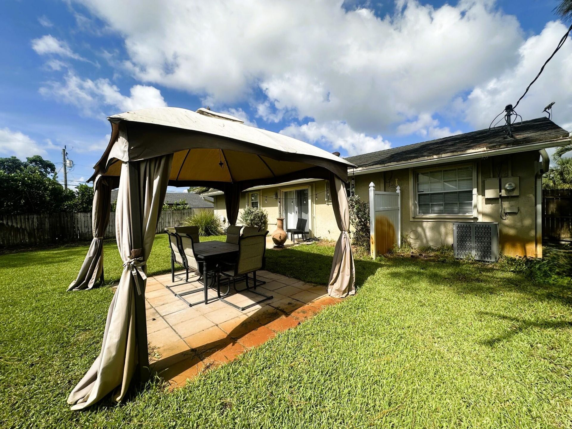 5586 3rd Road, Lake Worth, FL 33467 Photo