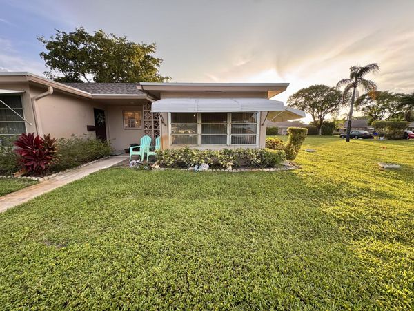 1252 Club Drive W, Unit D, Delray Beach, FL 33445