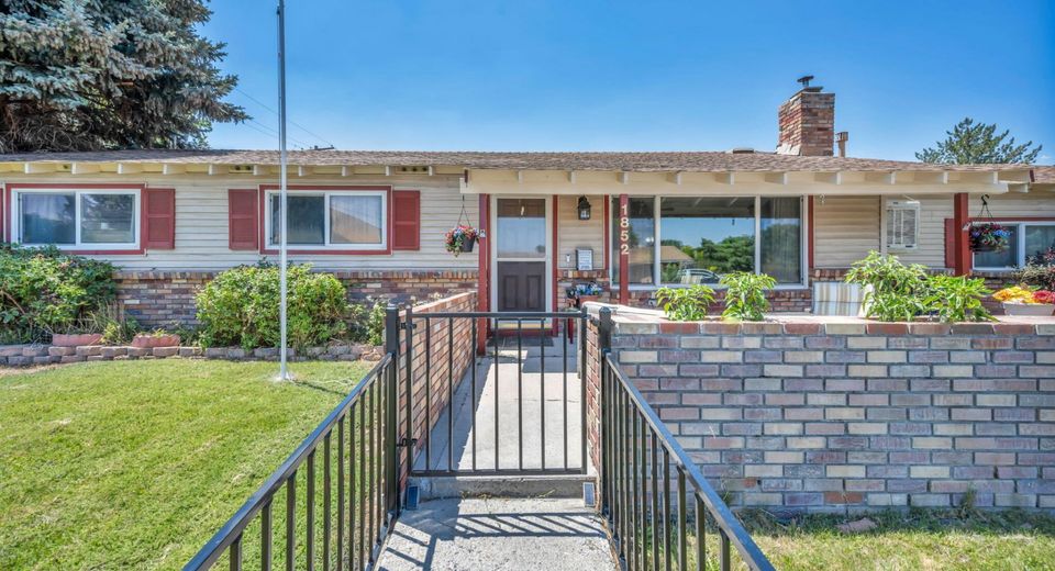 1852 Mountain Street, Carson City, NV 89703 Photo