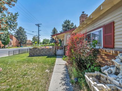 1852 Mountain Street, Carson City, NV 89703 Photo
