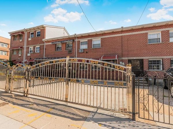 772 Home Street , Bronx, NY 10456