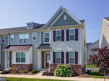 2421 ARTESIAN WAY, LANCASTER, PA 17601