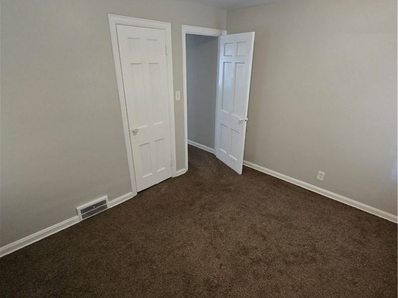 10312 Plymouth Avenue , Garfield Heights, OH 44125 Photo 15