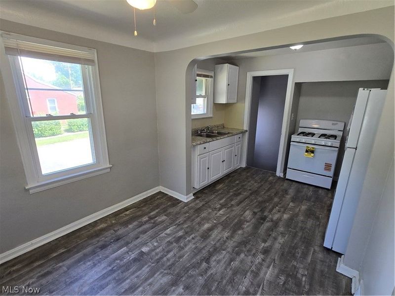 10312 Plymouth Avenue , Garfield Heights, OH 44125 Photo 2