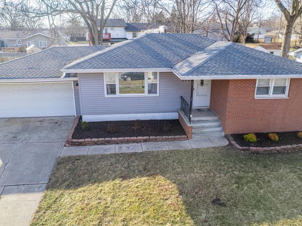 9380 Mckinley Street , Crown Point, IN 46307