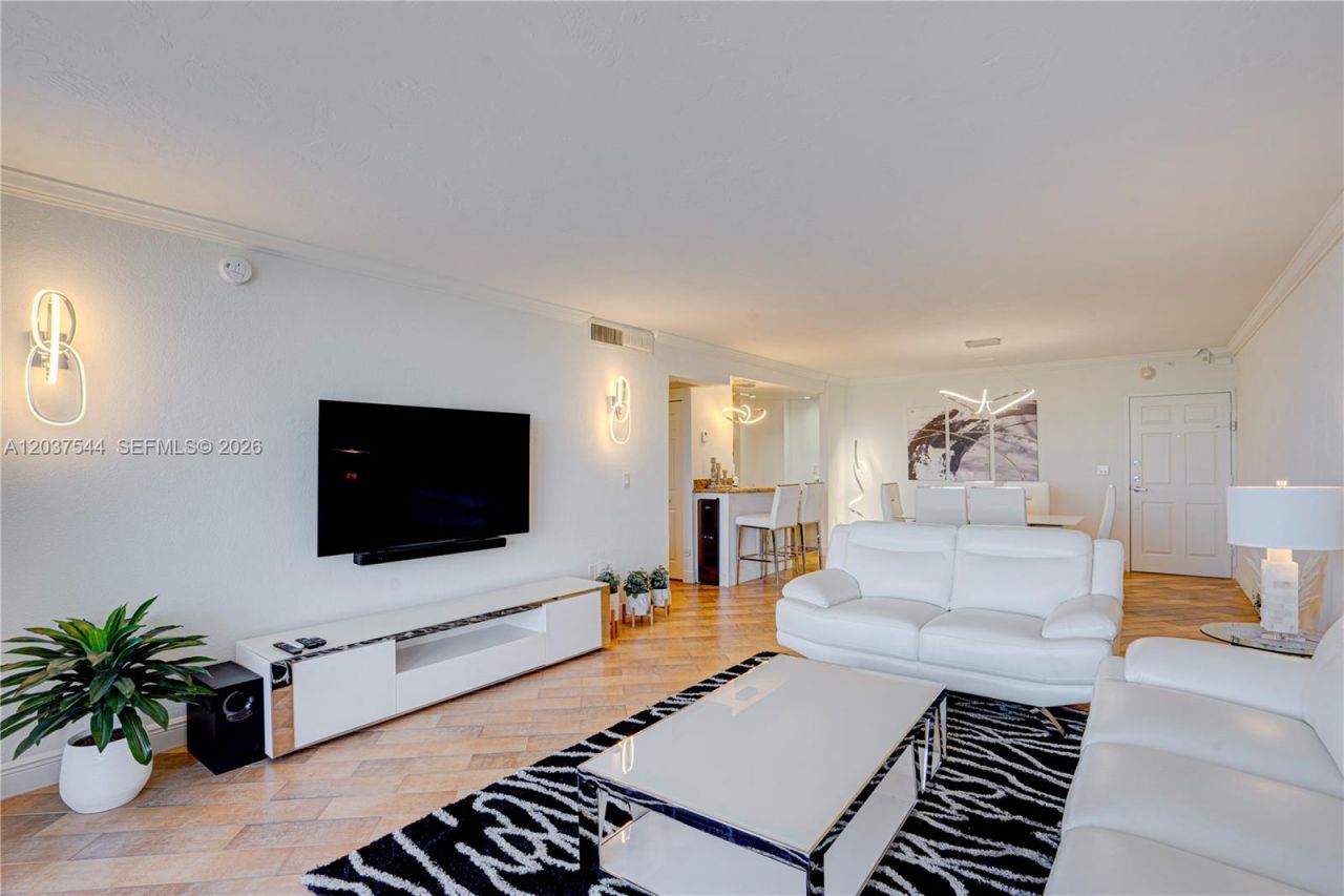 10350 W Bay Harbor Dr , Unit 4T, Bay Harbor Islands, FL 33154 Photo
