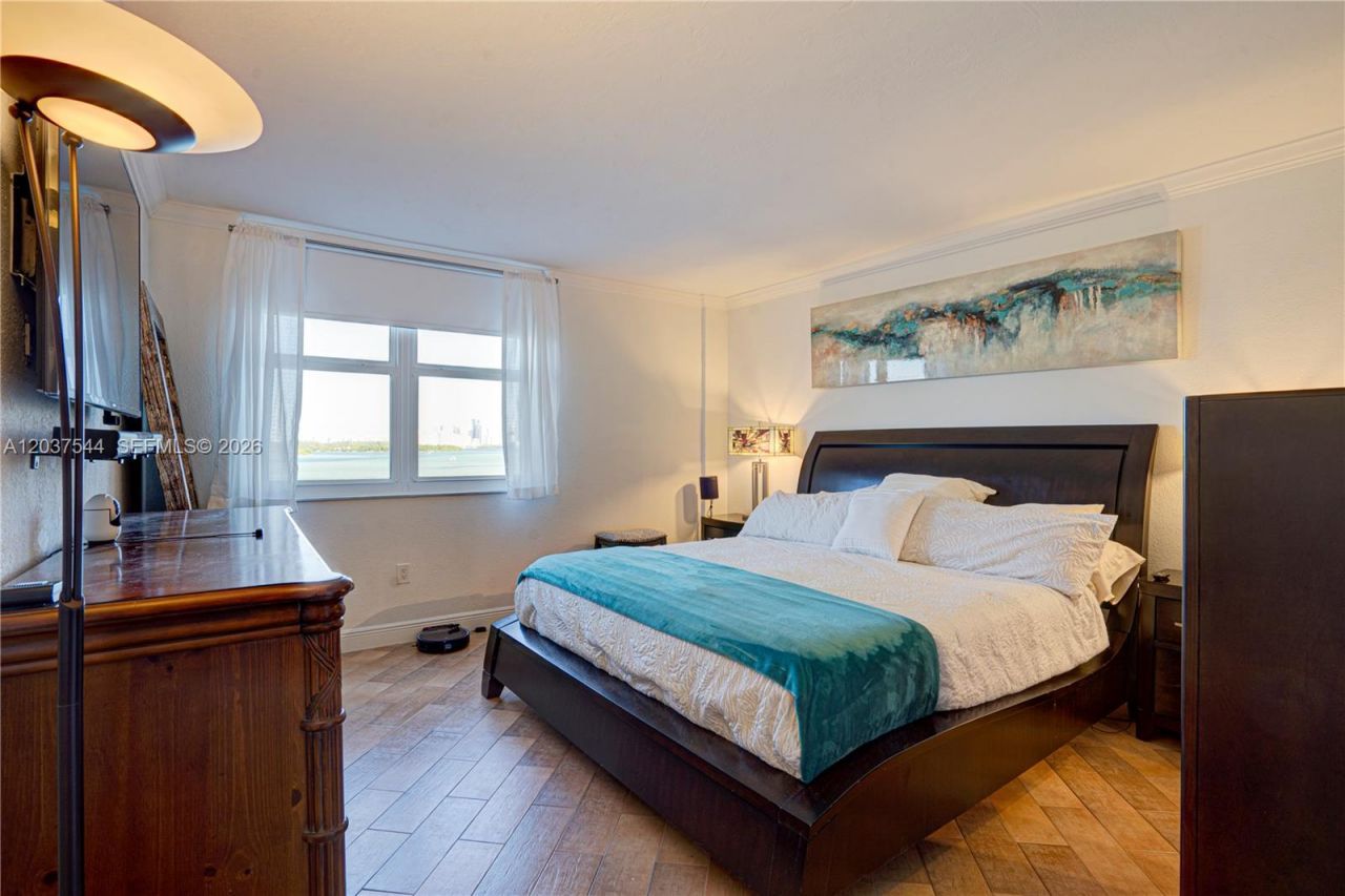 10350 W Bay Harbor Dr , Unit 4T, Bay Harbor Islands, FL 33154 Photo
