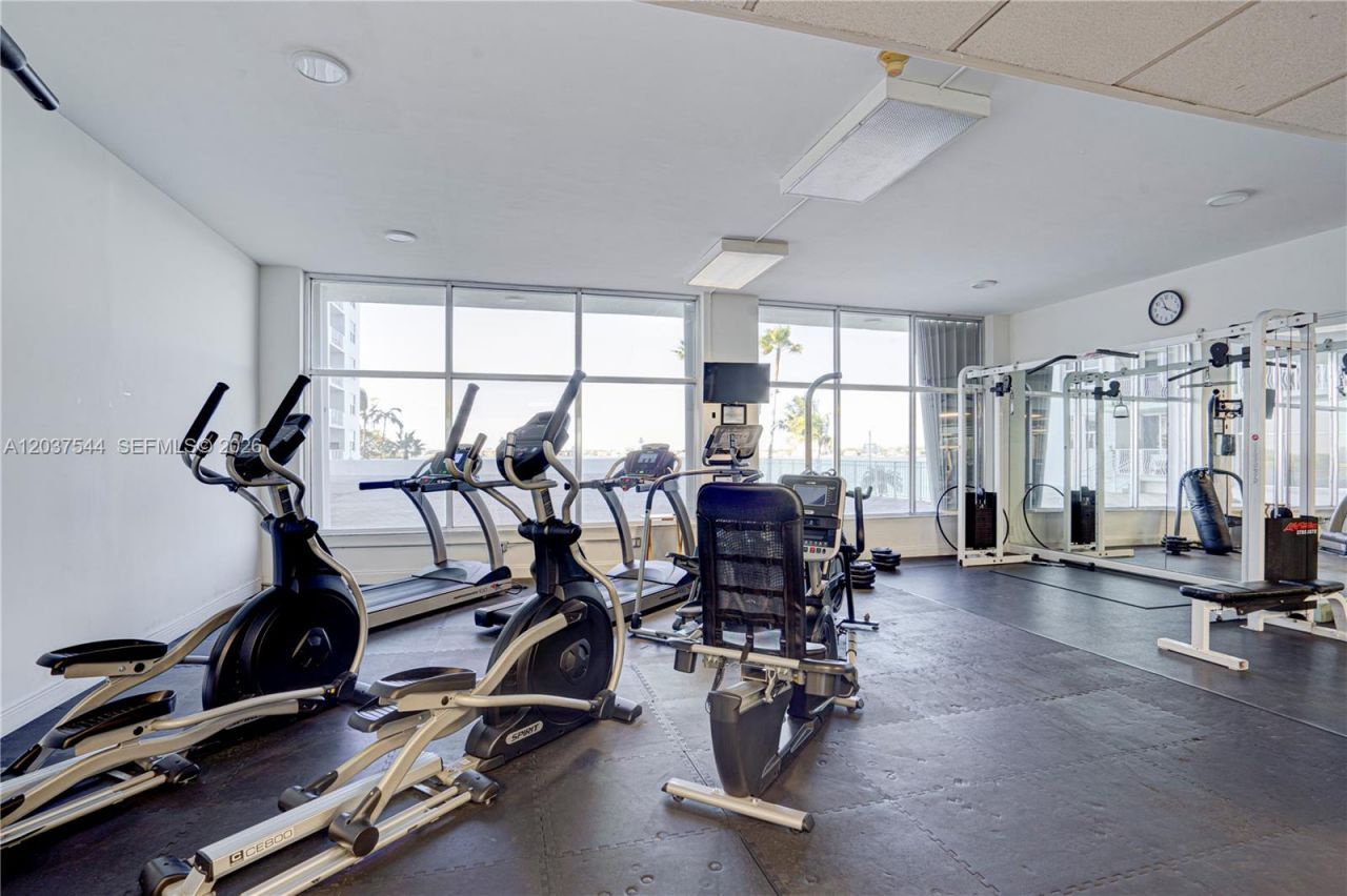 10350 W Bay Harbor Dr , Unit 4T, Bay Harbor Islands, FL 33154 Photo