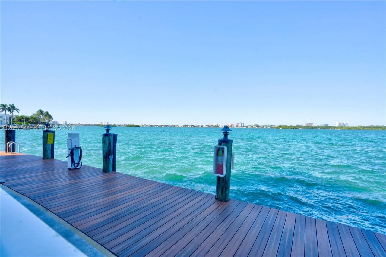 10350 W Bay Harbor Dr , Unit 4T, Bay Harbor Islands, FL 33154 Photo