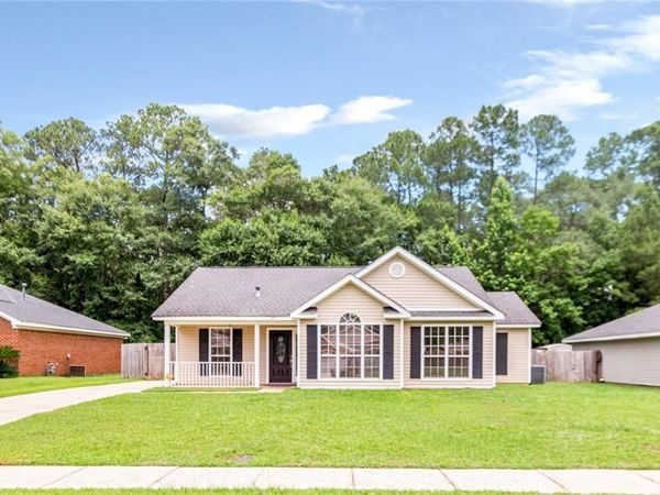 213 Jill Lane, Satsuma, AL 36572