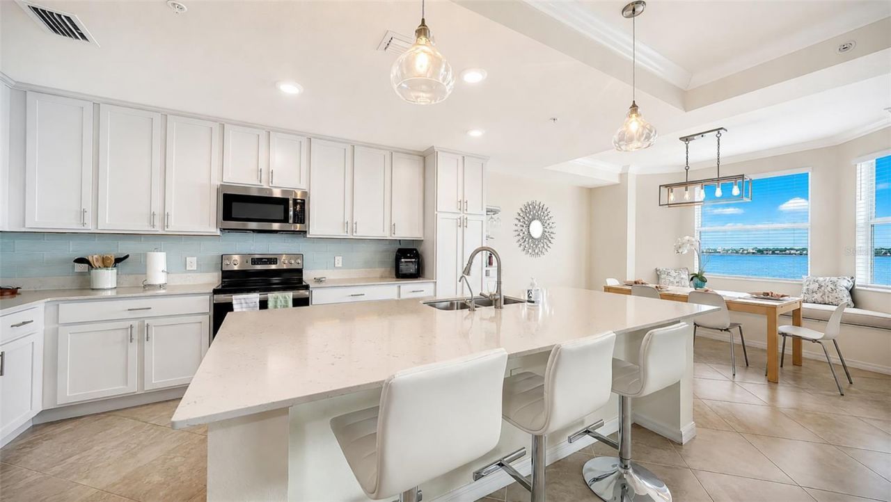 1020 Tidewater Shores Loop, Unit 207, Bradenton, FL 34208 Photo