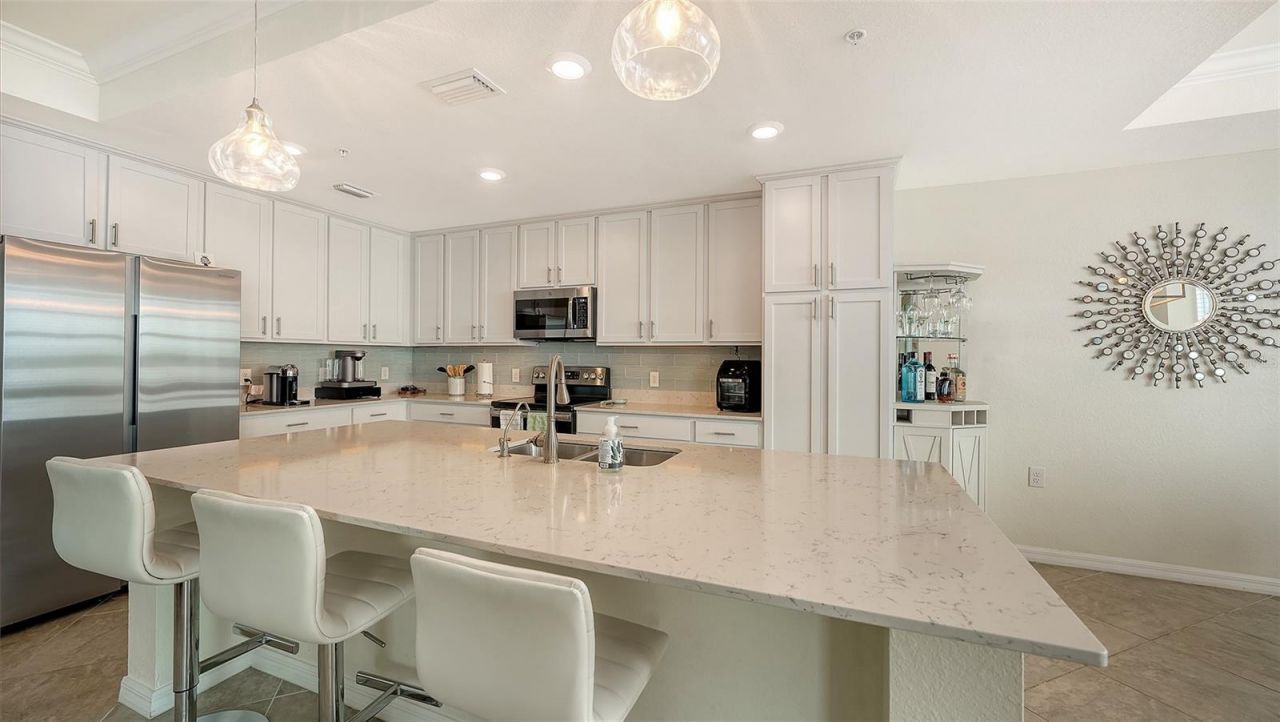 1020 Tidewater Shores Loop, Unit 207, Bradenton, FL 34208 Photo