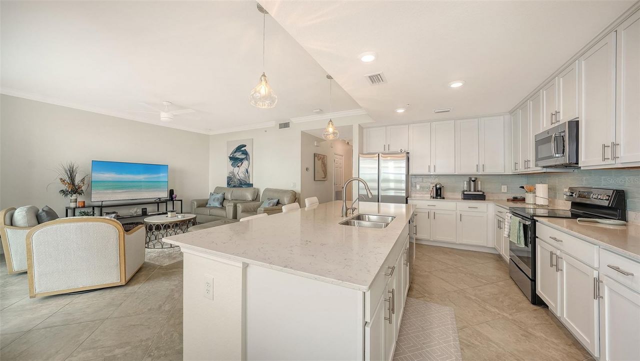 1020 Tidewater Shores Loop, Unit 207, Bradenton, FL 34208 Photo