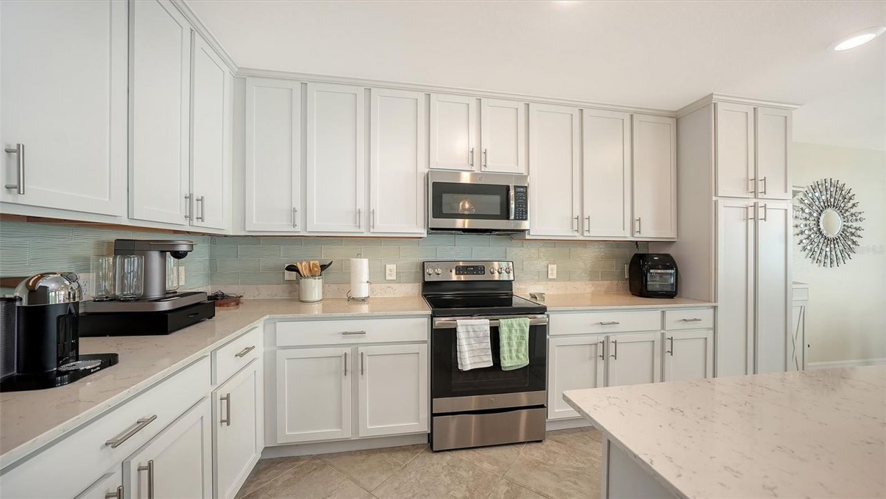 1020 Tidewater Shores Loop, Unit 207, Bradenton, FL 34208 Photo