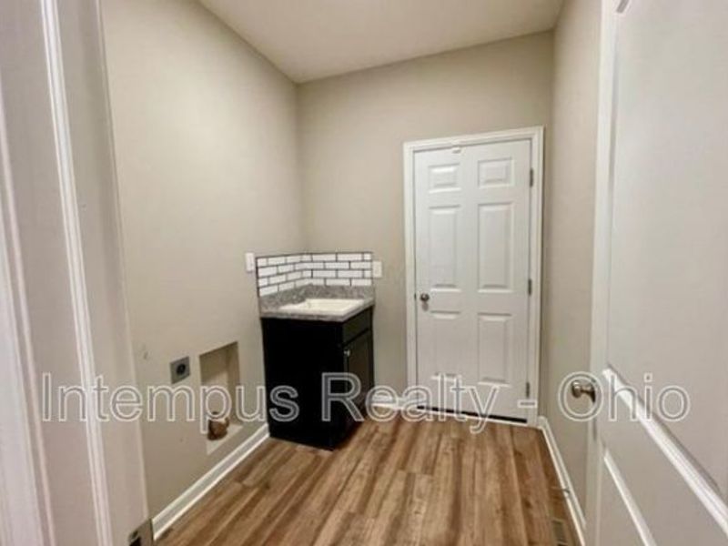 7311 Blackwell Drive, Sunbury, OH 43074 Photo 2