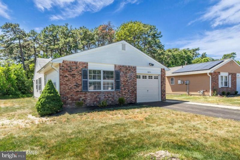 18 Whitecap Way, Brick, NJ 08723 Main Photo