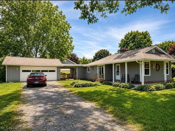 3146 Meadowwood Street NW, Massillon, OH 44646