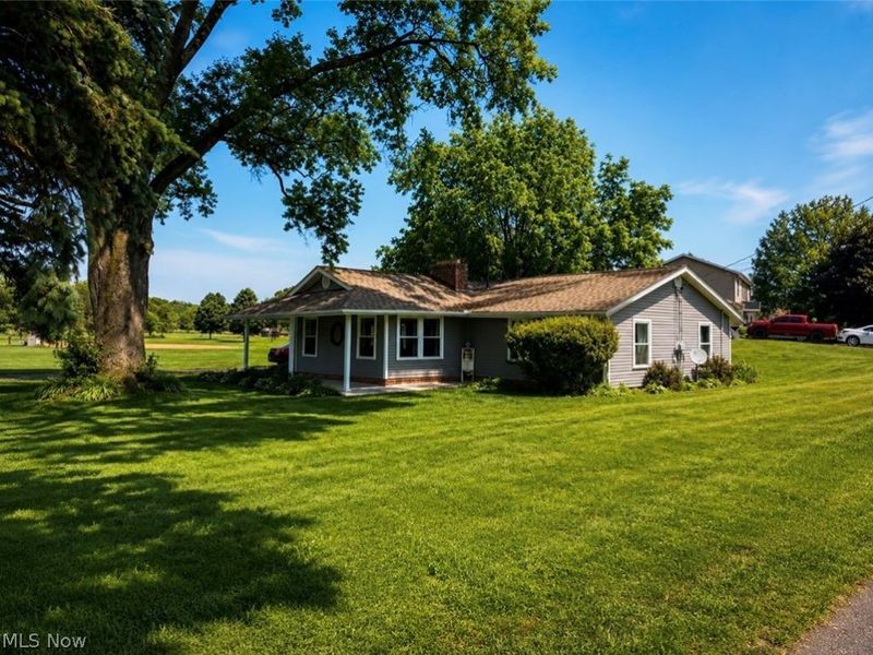 3146 Meadowwood Street NW, Massillon, OH 44646 Photo 3