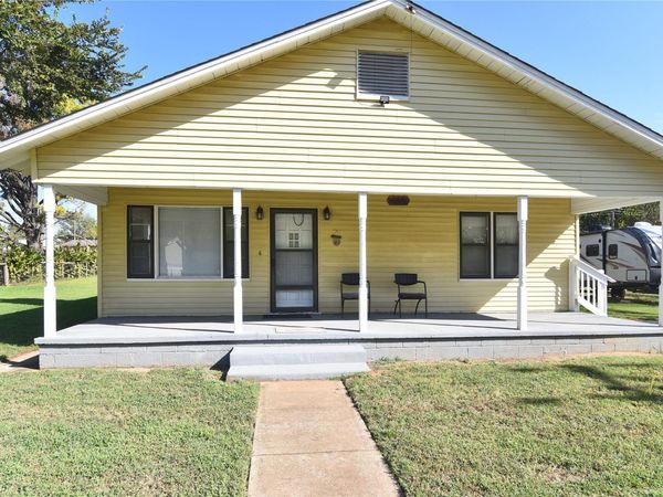 110 W 1st Street, Oilton, OK 74052