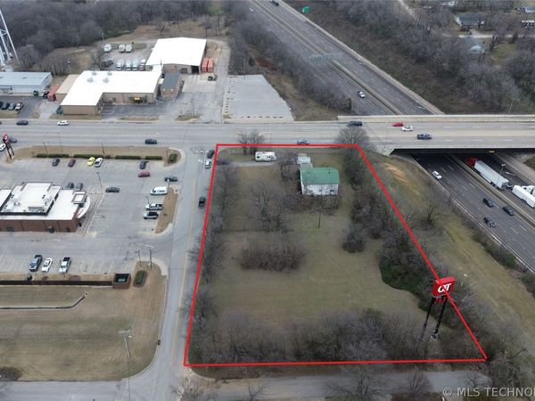1124 N 9th Street , Sapulpa, OK 74066