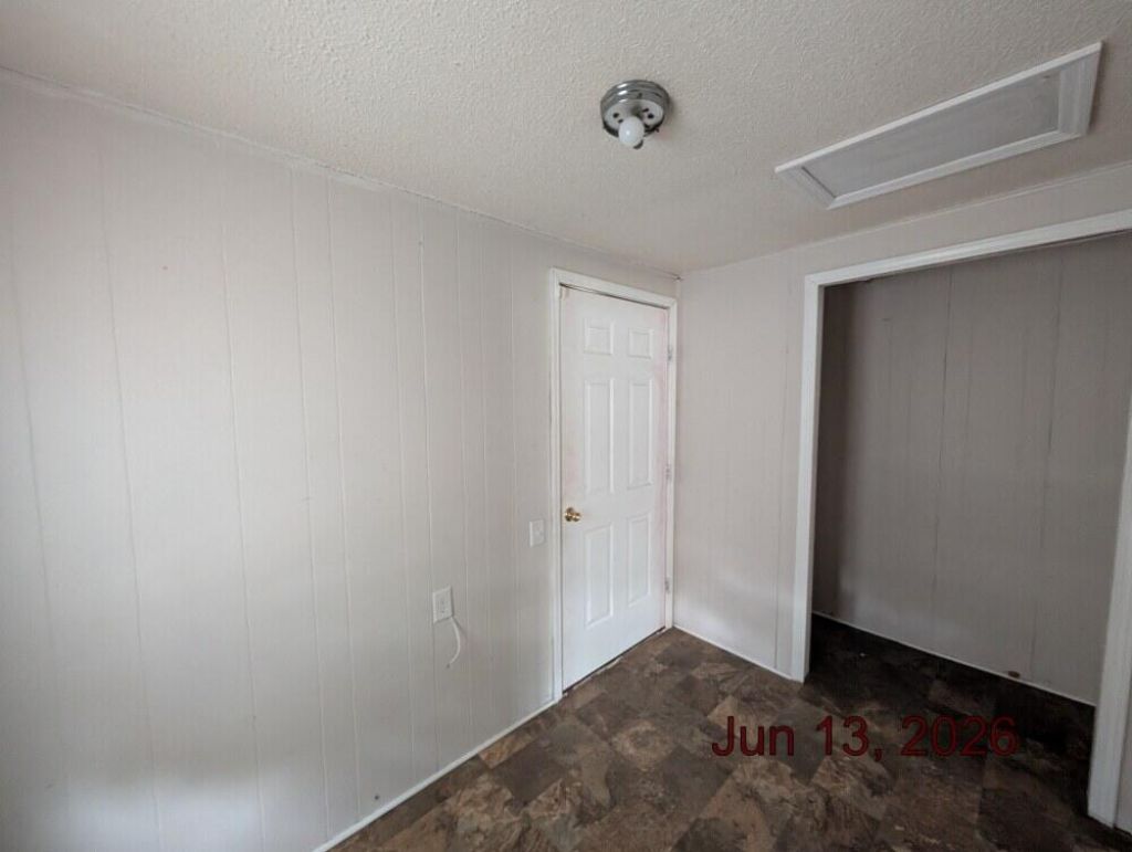 33 Elliott Court Photo 10
