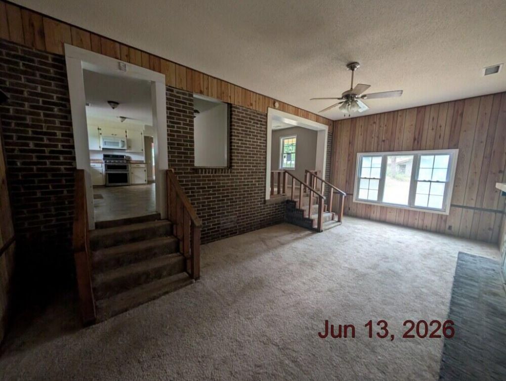 33 Elliott Court Photo 12