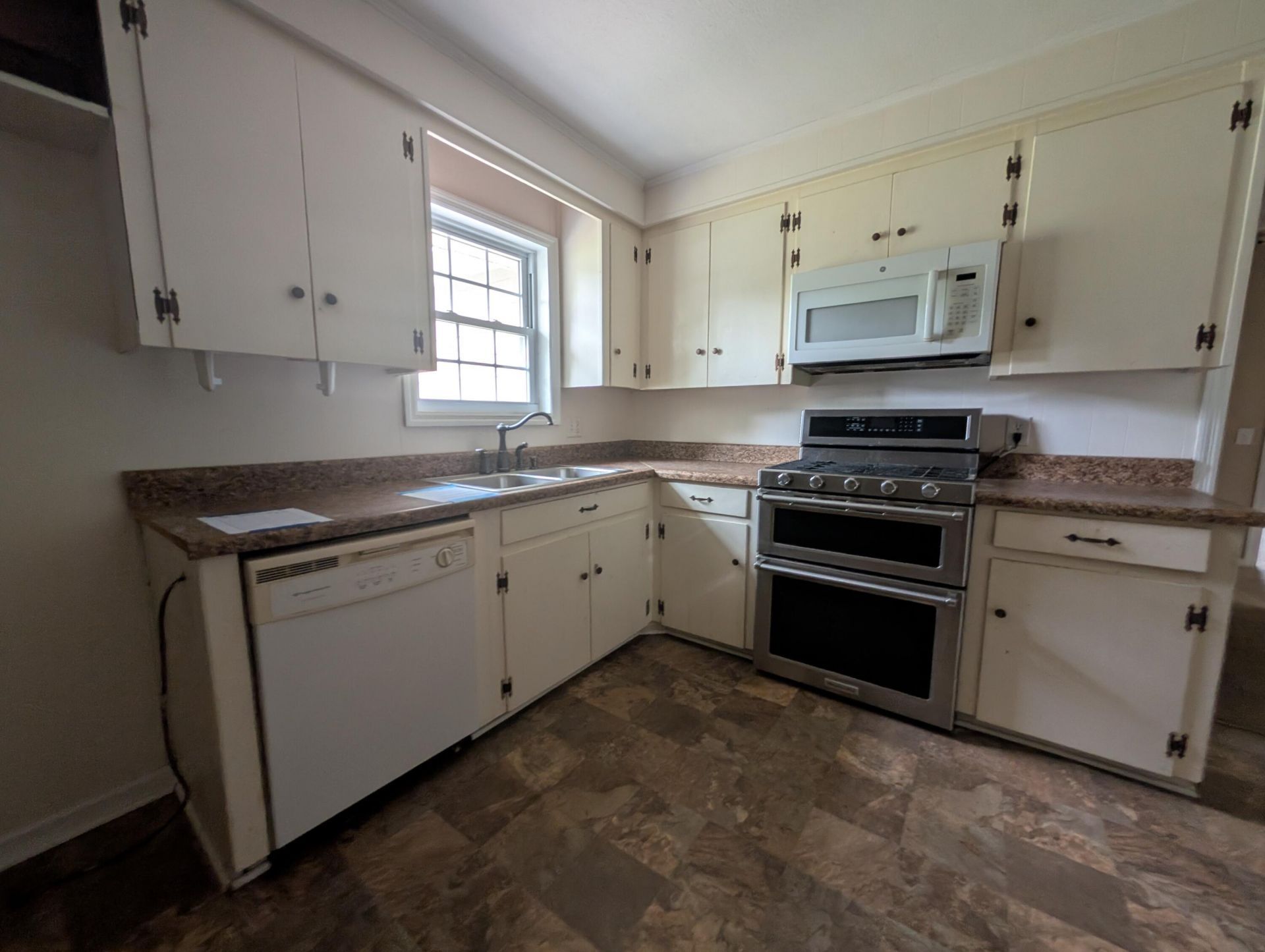 33 Elliott Court Photo 12
