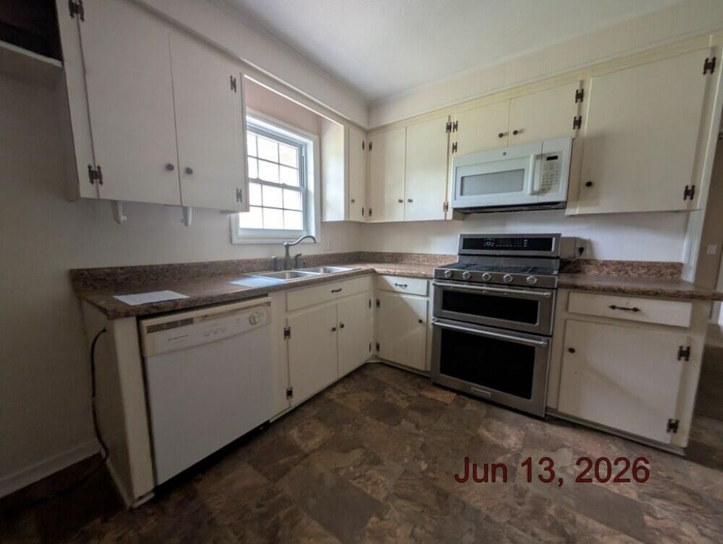 33 Elliott Court Photo 20