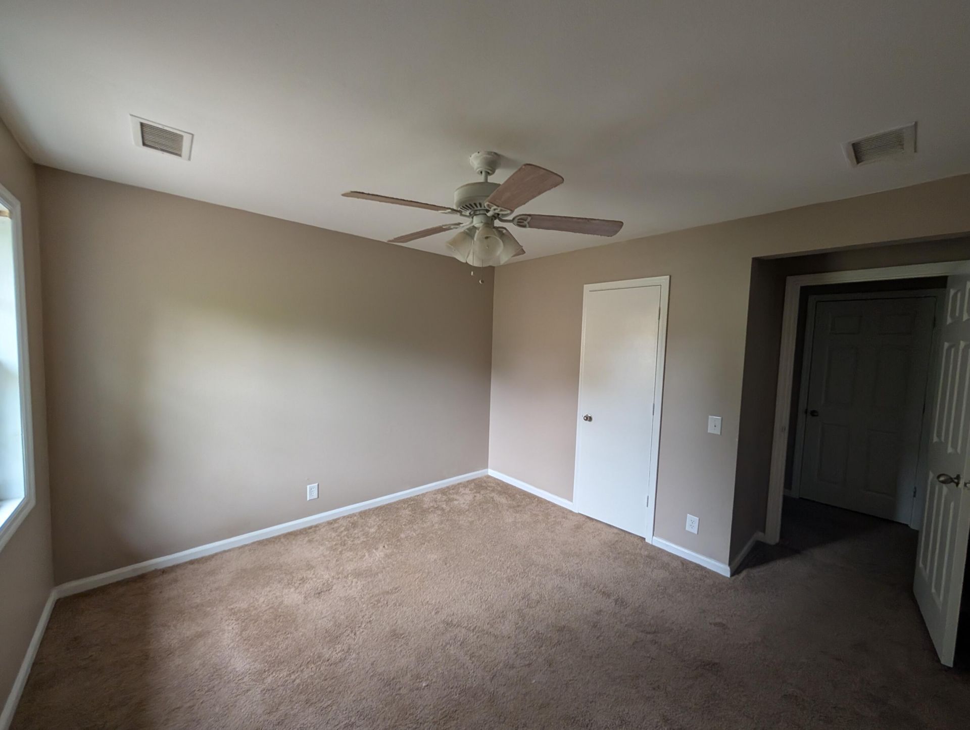 33 Elliott Court Photo 21