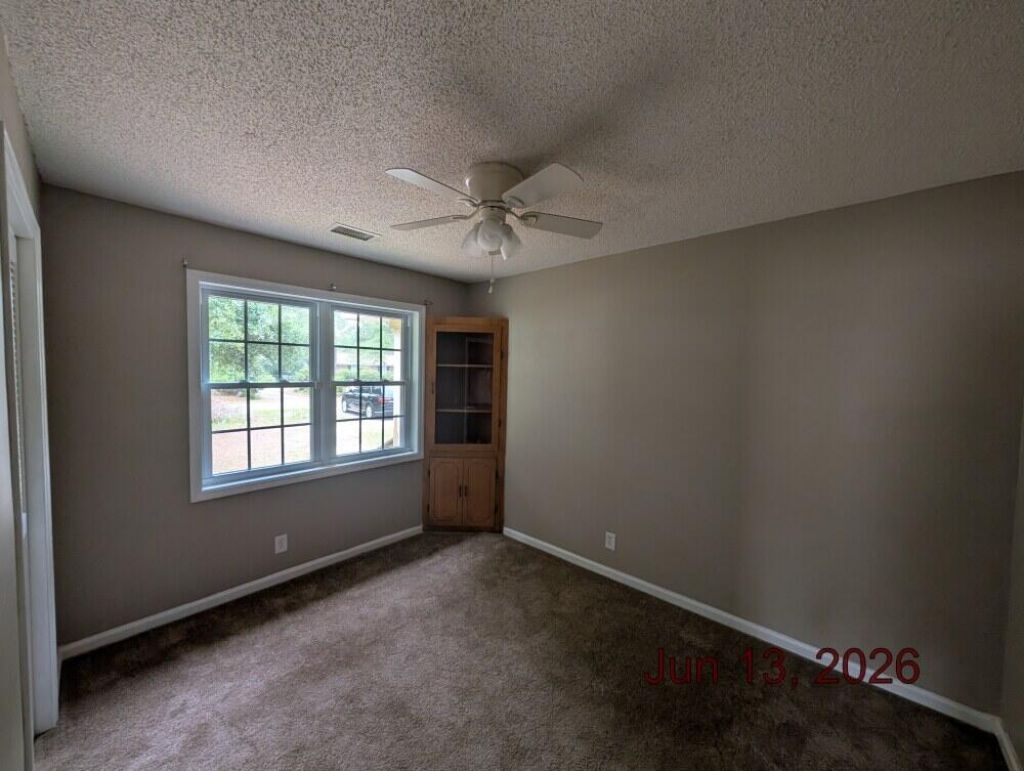 33 Elliott Court Photo 22