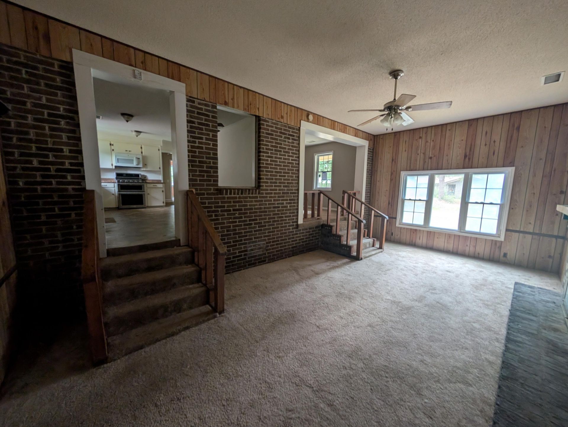 33 Elliott Court Photo 4