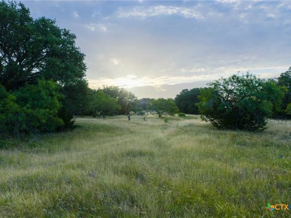 261 W Rolling Oaks Drive , Goldthwaite, TX 76844