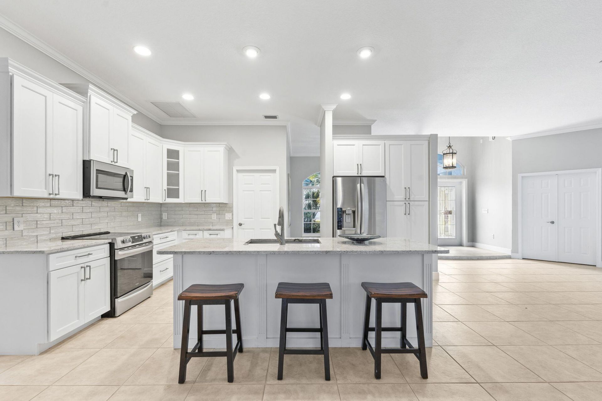 117 Queen Elizabeth Court, Hutchinson Island, FL 34949 Photo