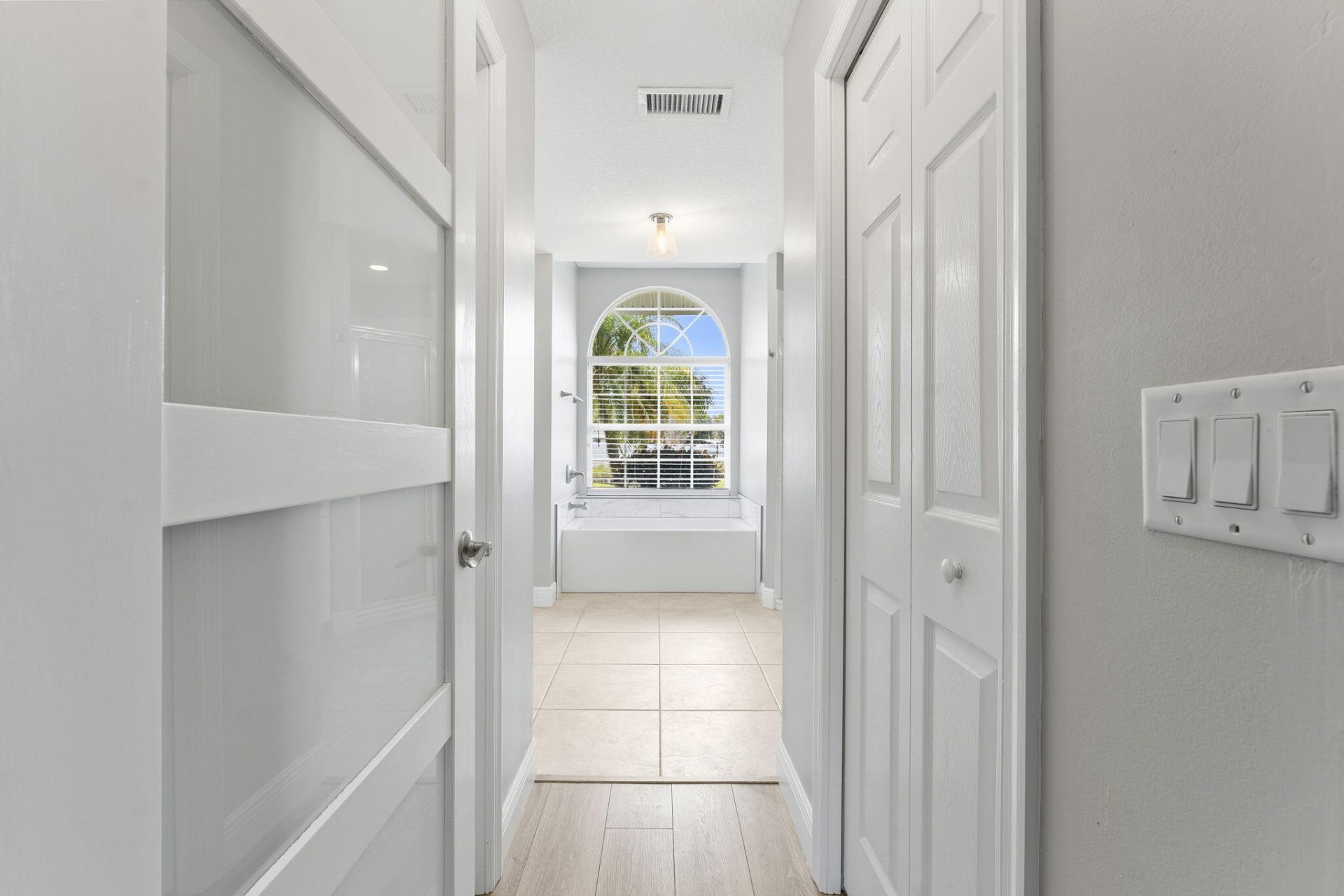 117 Queen Elizabeth Court, Hutchinson Island, FL 34949 Photo