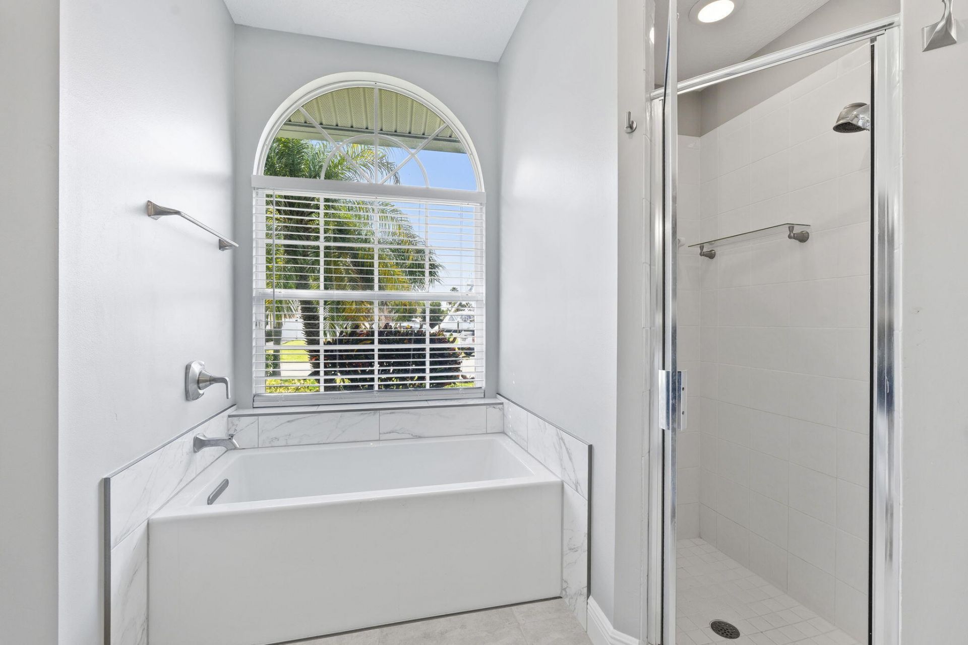 117 Queen Elizabeth Court, Hutchinson Island, FL 34949 Photo