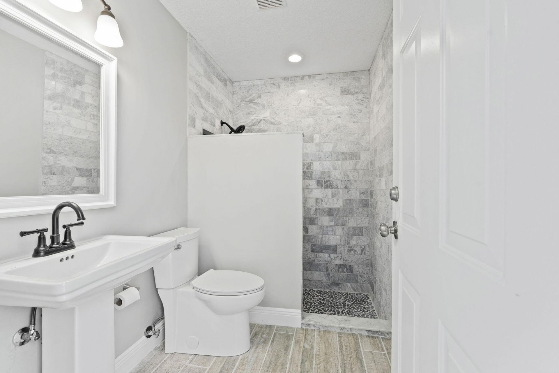 117 Queen Elizabeth Court, Hutchinson Island, FL 34949 Photo