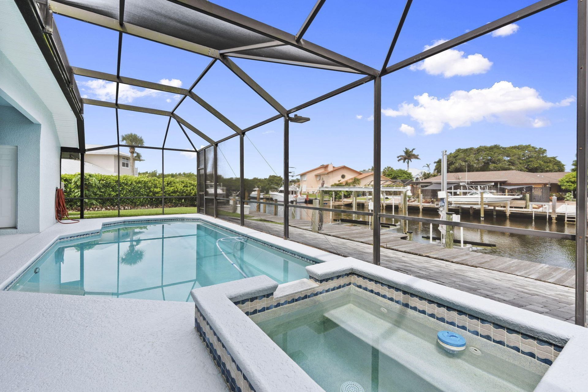 117 Queen Elizabeth Court, Hutchinson Island, FL 34949 Photo