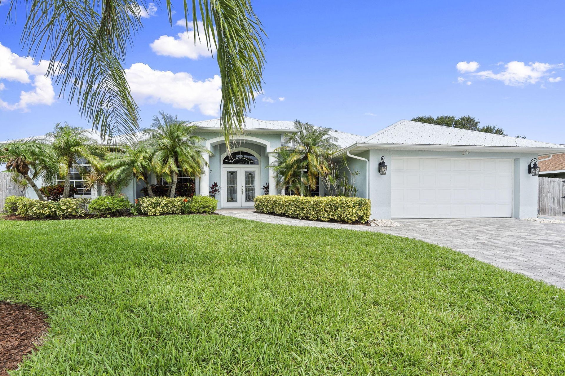 117 Queen Elizabeth Court, Hutchinson Island, FL 34949 Photo