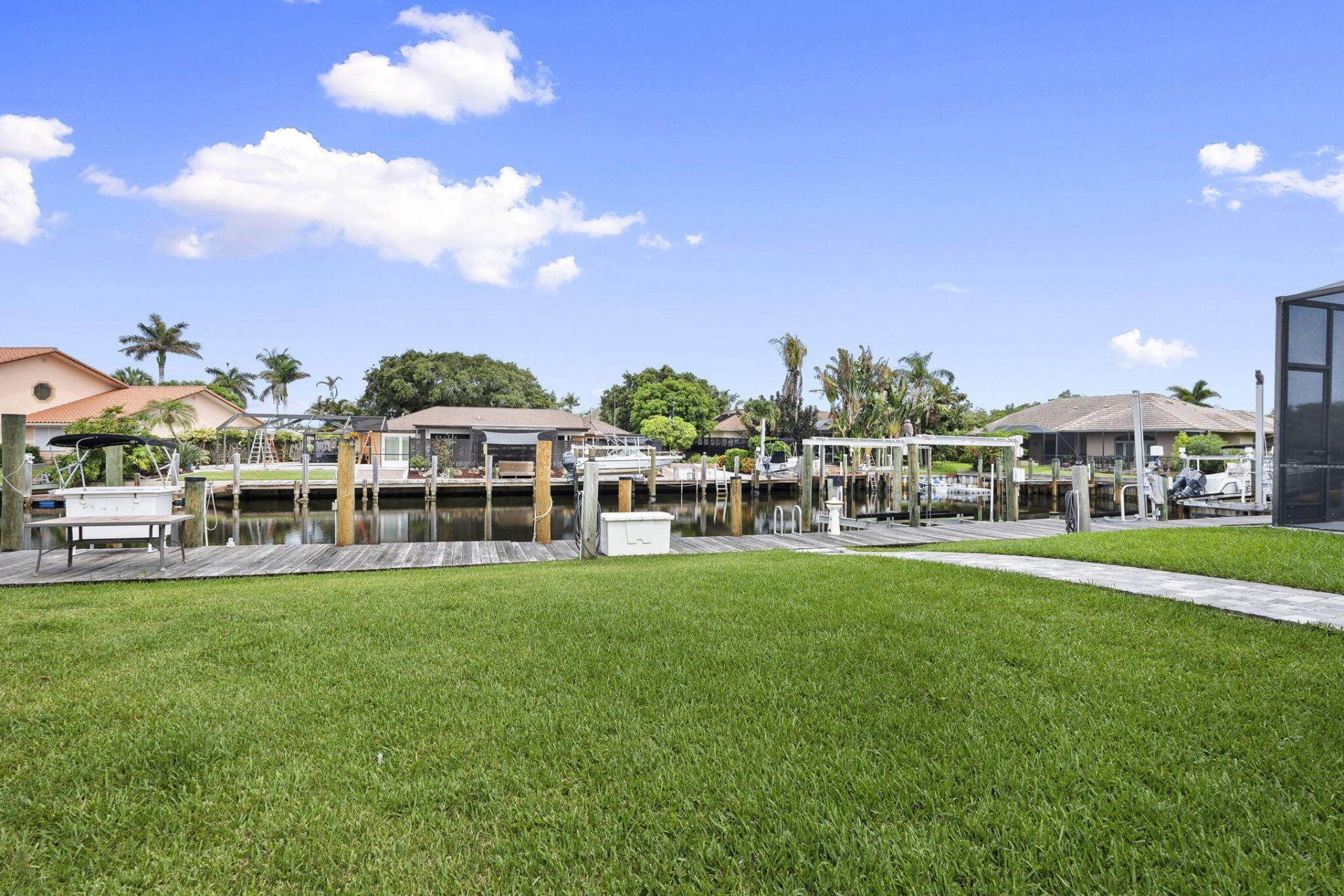 117 Queen Elizabeth Court, Hutchinson Island, FL 34949 Photo