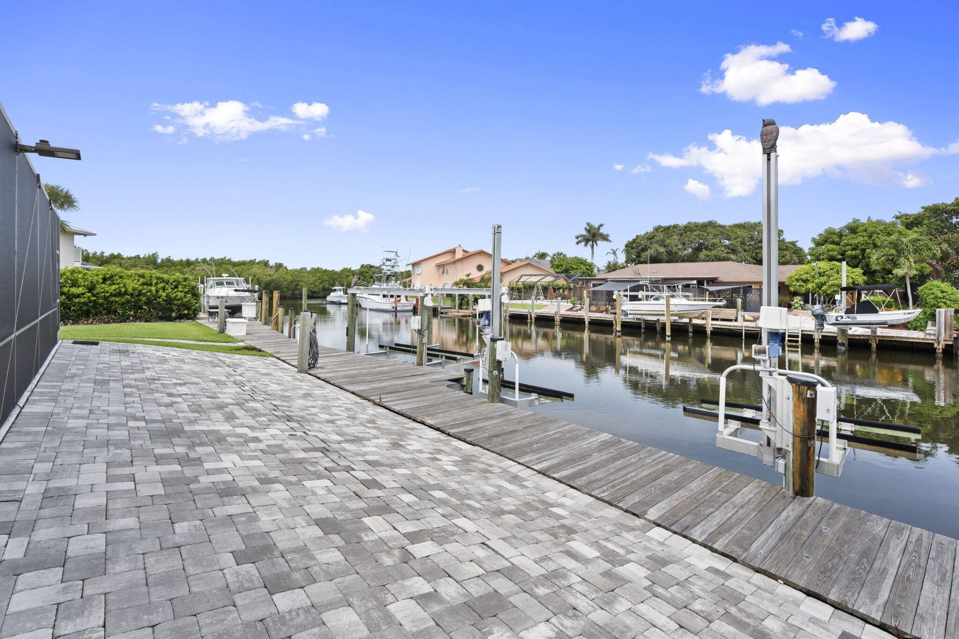 117 Queen Elizabeth Court, Hutchinson Island, FL 34949 Photo